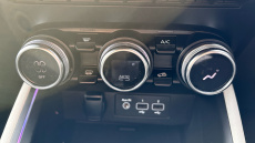 Renault Clio 1.6 E-TECH full hybrid 145 Techno 5dr Auto Hybrid Hatchback